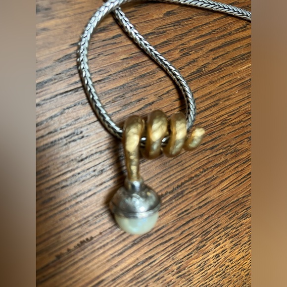 Brighton Silver/Gold/Pearl necklace. Unique Eye-catching Design. Adjustable 10” - Picture 2 of 6